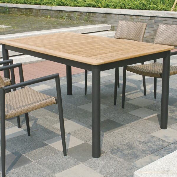 TABLE GUSTAVE